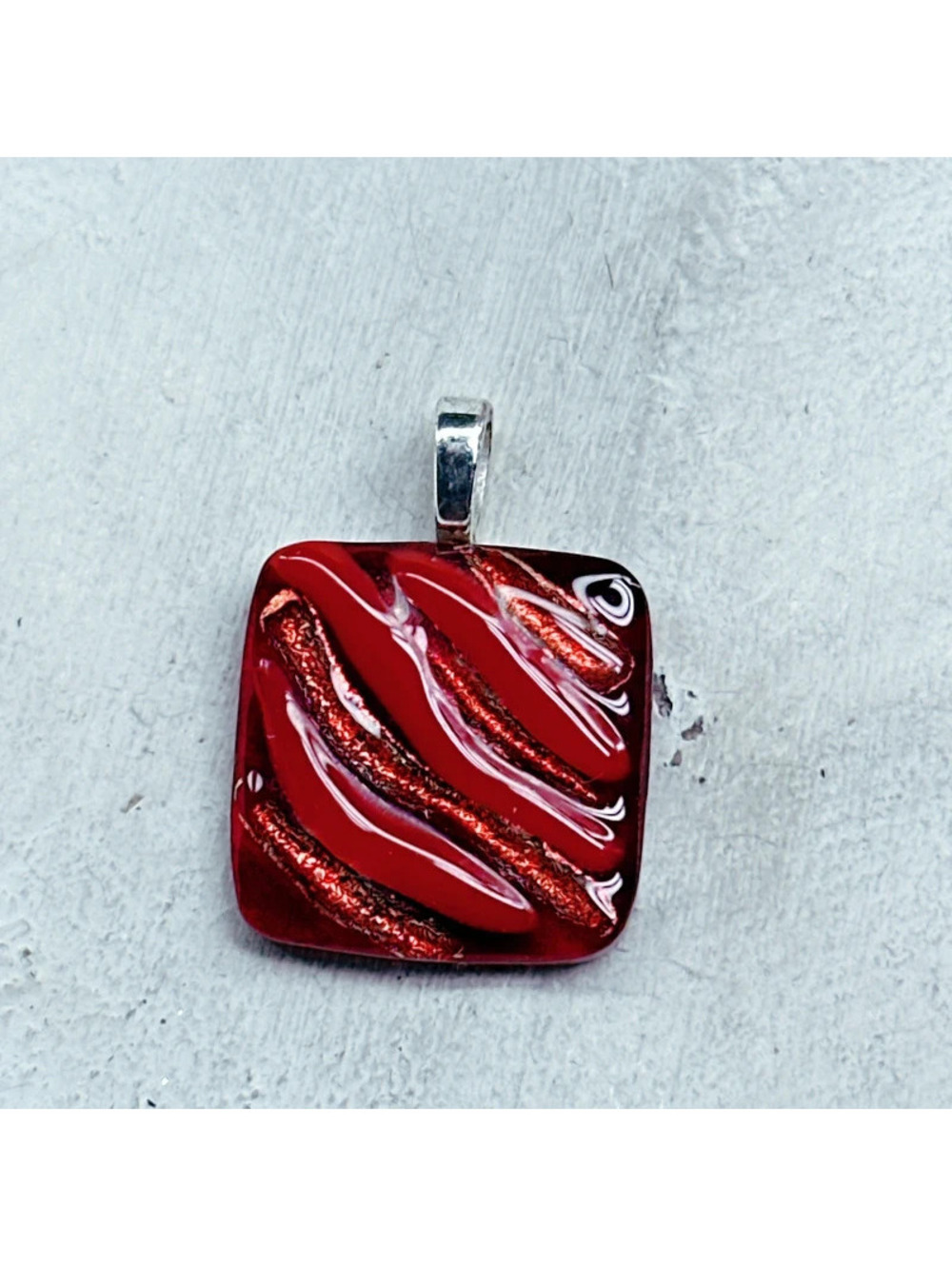 504mc. Red Glass Lampwork Pendant